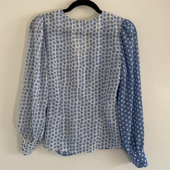 Moon River White and Blue Polka Dot V Neck Blouse Wms Size Small Anthropologie - Picture 8 of 9